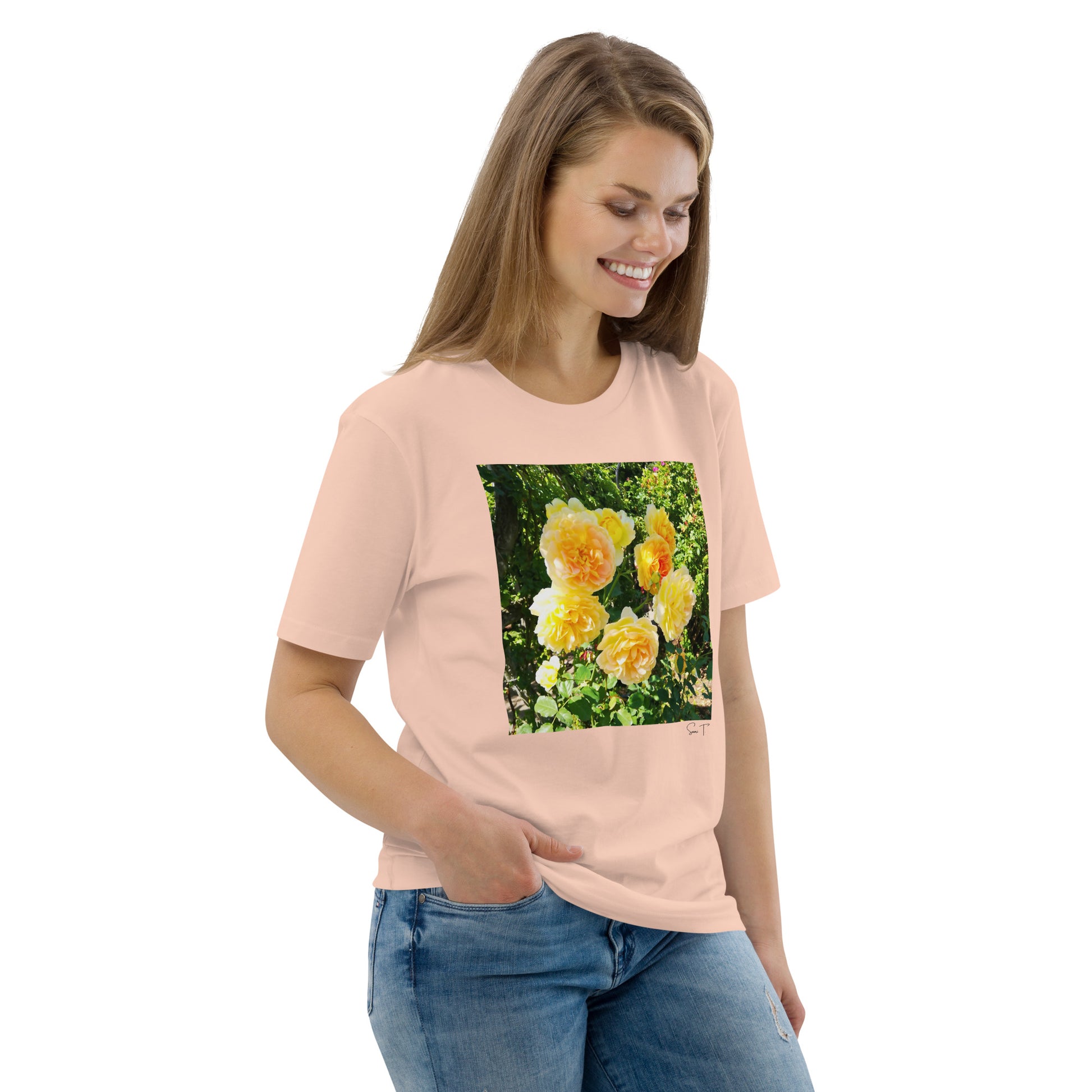 Gul Rose Unisex T-shirt